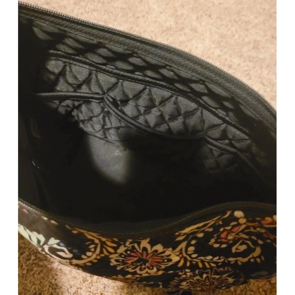 Vera Bradley Fun floral pattern purse